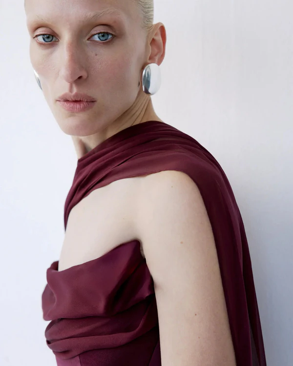 <a href="https://newarrivals.co/products/julietta-in-blood-moon">The New Arrivals by İlkyaz Özel</a>