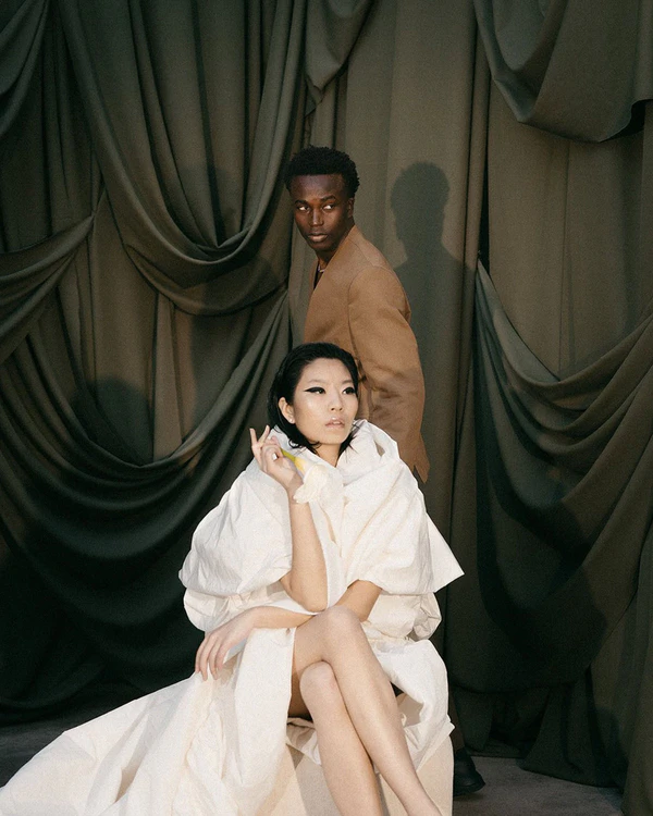 10 Photographer-Backed Wedding Portrait Pose Ideas to Save to Your Mood Board