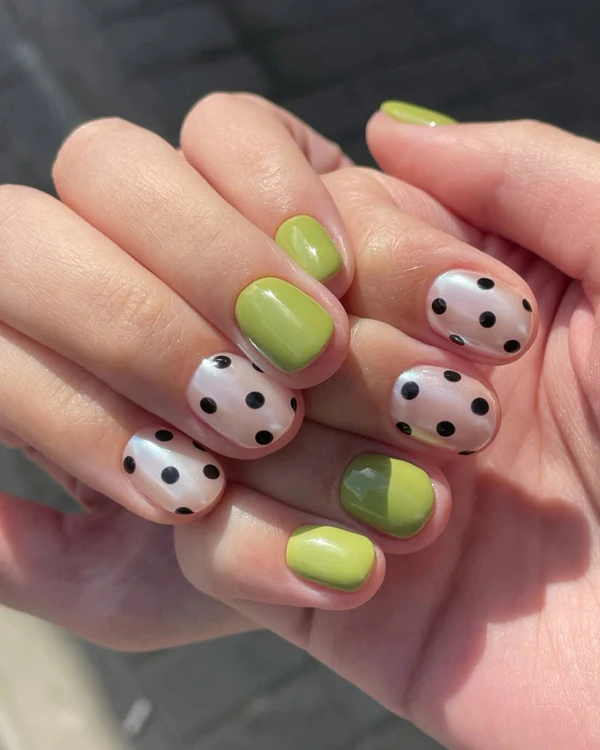 <a href="https://www.instagram.com/p/DXTu411DftF/?img_index=1">5x2 Nails</a>