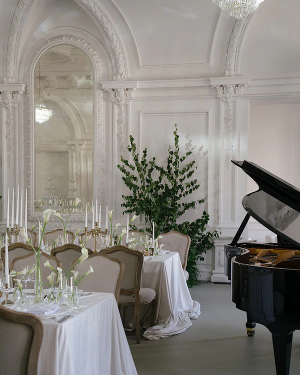 An Elegant Vintage-Style Wedding in a Historic Mansion