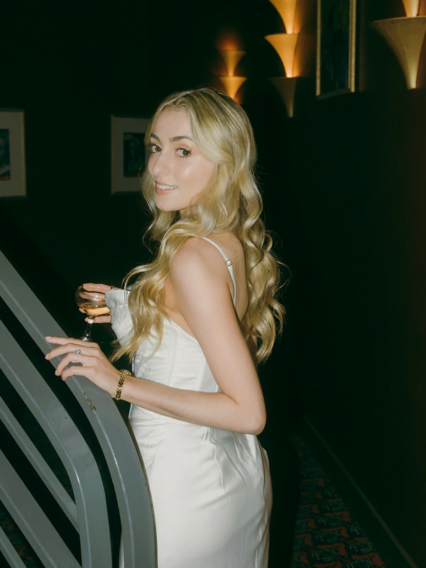 Ultra-Chic Editorial in the Theater — photo 4