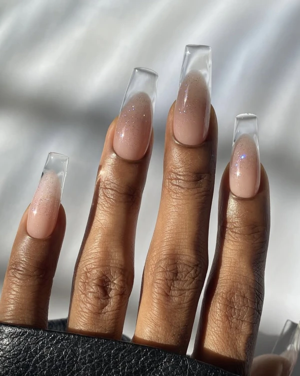 <a href="https://www.instagram.com/p/DSgkUL2EY7O/?img_index=1">Cover Baddie Nails</a>