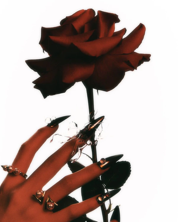 30 Trendy Valentine's Day Nail Designs to Try in 2025 — photo 2