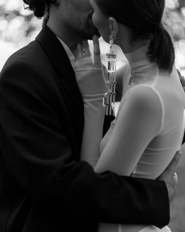 A Contemporary French Wedding Editorial: Unconventional Elegance at Château Marcellus — photo 2