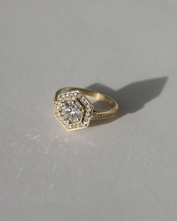 14 Common Wedding & Engagement Ring Mistakes That Could Cost You Thousands