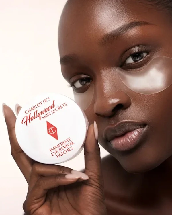 <a href="https://www.charlottetilbury.com/eu/product/immediate-revival-eye-patches?srsltid=AfmBOopDMOGv5wyBqS2wc2CQeNOVRfSz16F3uF_33x77EBconNbcffI4">Charlotte Tilbury</a>