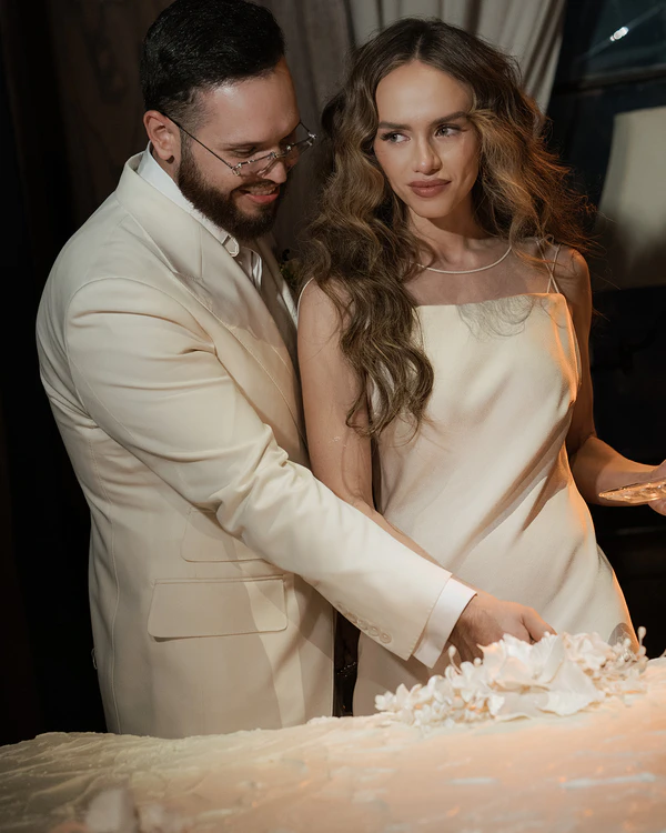An Artful & Stylish Wedding with a Touch of Grunge Romance