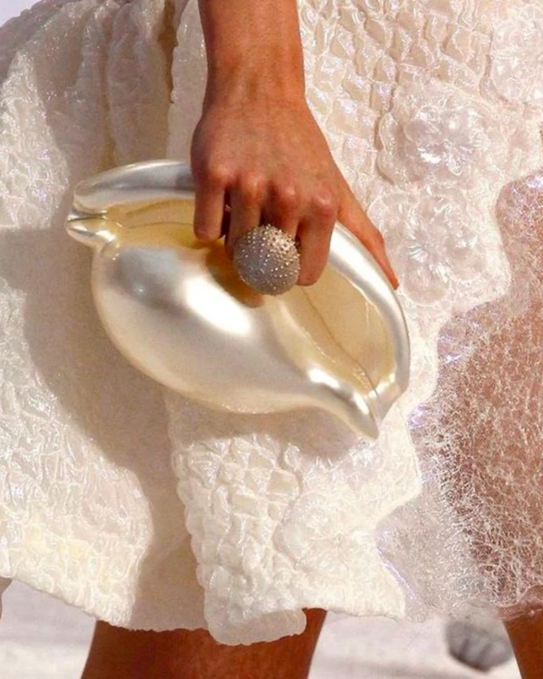 Modern Pearls: An Edit of the Chicest Accessories for the Fashion Bride