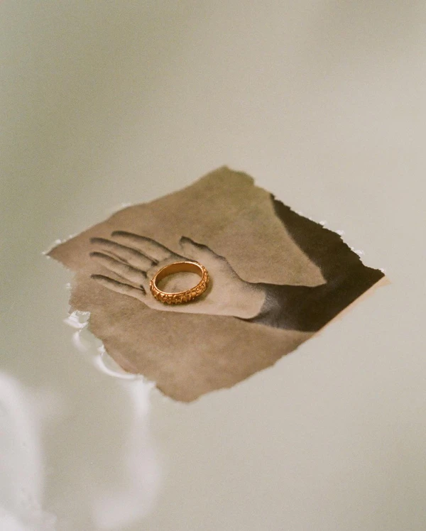 How to Secretly Find Your Partner's Ring Size? — photo 2