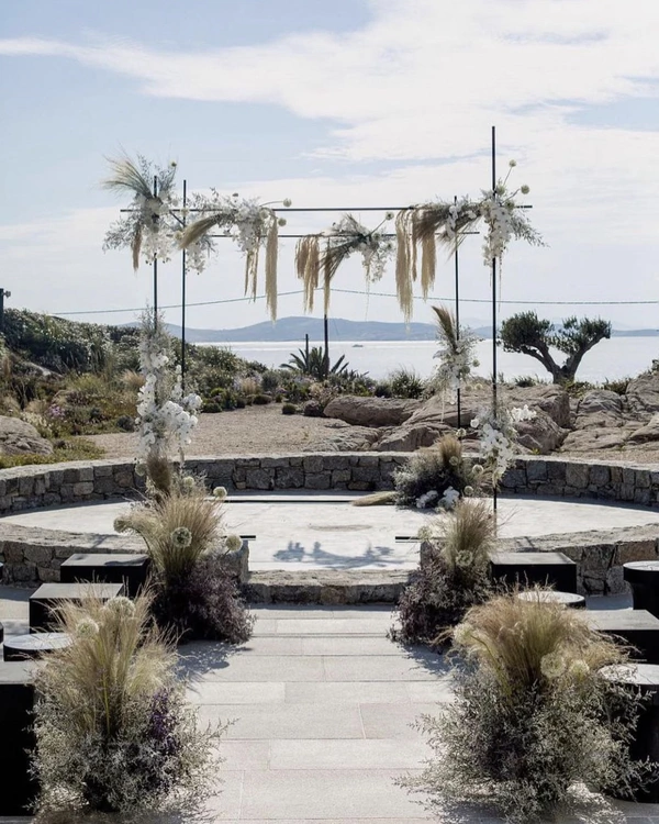 25 Key Factors to Consider Before Booking Your Wedding Venue