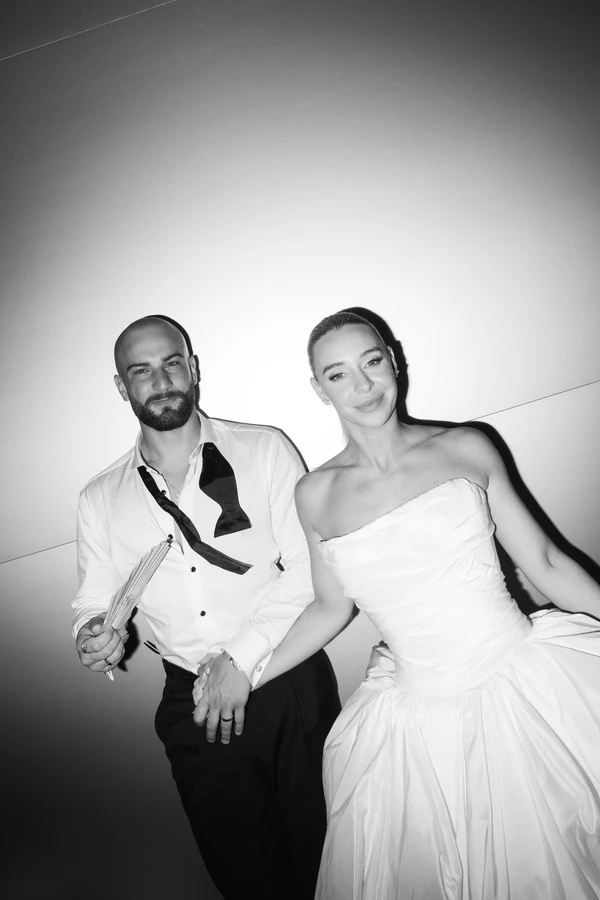A Contemporary Chrome & Chartreuse Black-Tie Wedding Reimagines the Southern Highlands