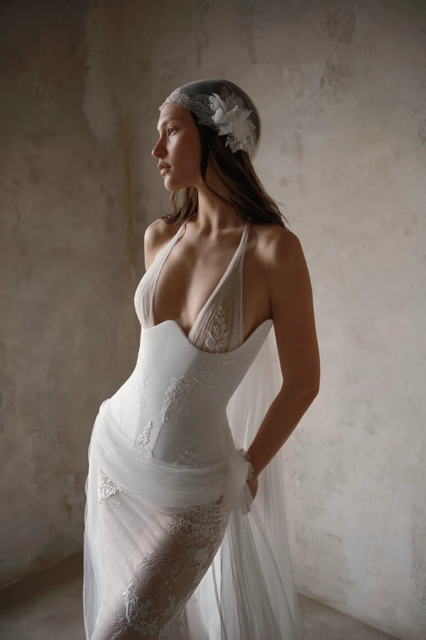 <a href="https://www.instagram.com/noyeliyahu.bridal?igsh=a2l2aHQzNmlhdzkw">Noy Eliyahu</a>