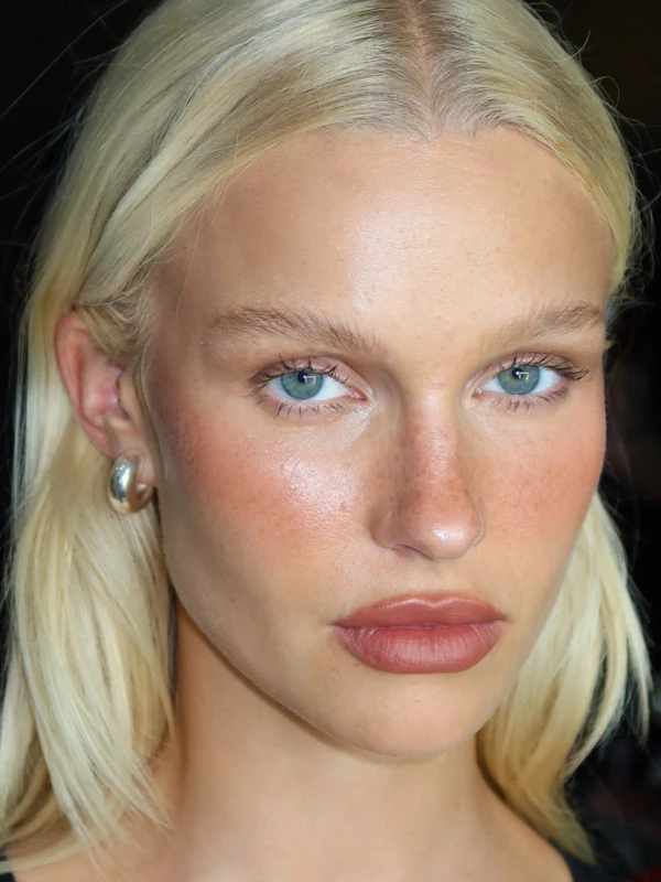 <a href="https://www.instagram.com/p/DZUmUIqCTVC/?img_index=1">Leah Baines</a>