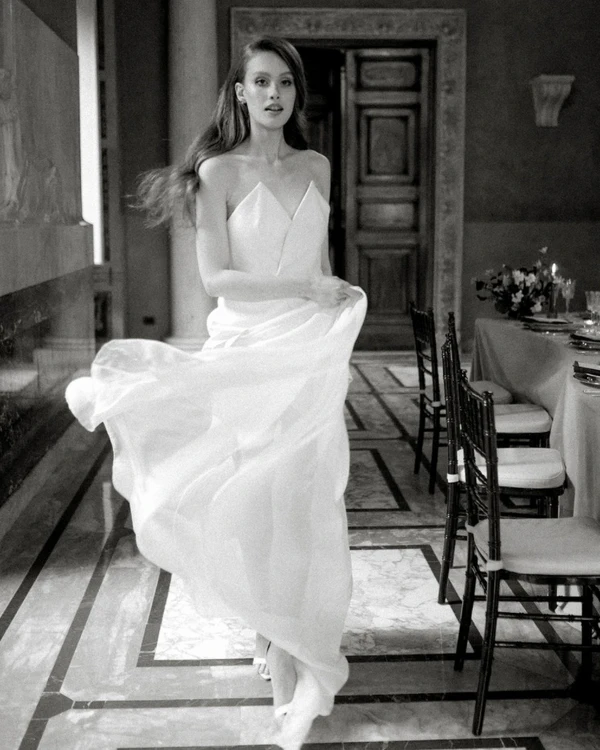 Unveiling the Exquisite Elegance of a High-End Intimate Wedding in Rome — photo 1