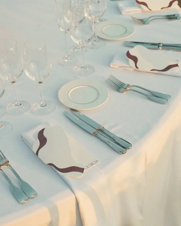 <a href="https://www.instagram.com/allthingsbeautifulweddings/p/DCYxVMZNNMA/?hl=en">All Things Beautiful</a><span>, Photography: </span><a href="https://www.instagram.com/ladichosa/?hl=en">La Dichosa</a>