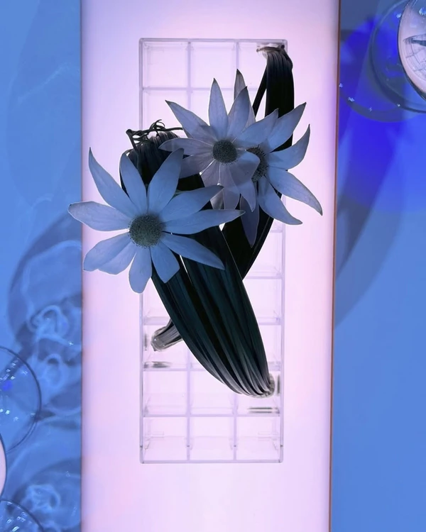 Trend: Twisted Floral Centerpieces