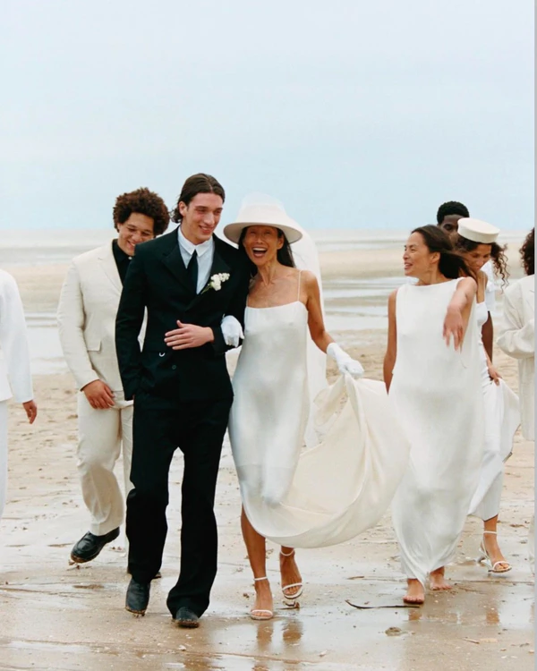 50 Must-Save Group Portrait Ideas
