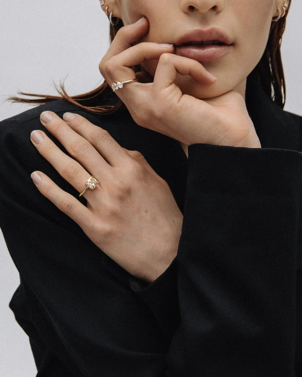 30 Expert Tips for Diamond Engagement & Wedding Ring Shopping