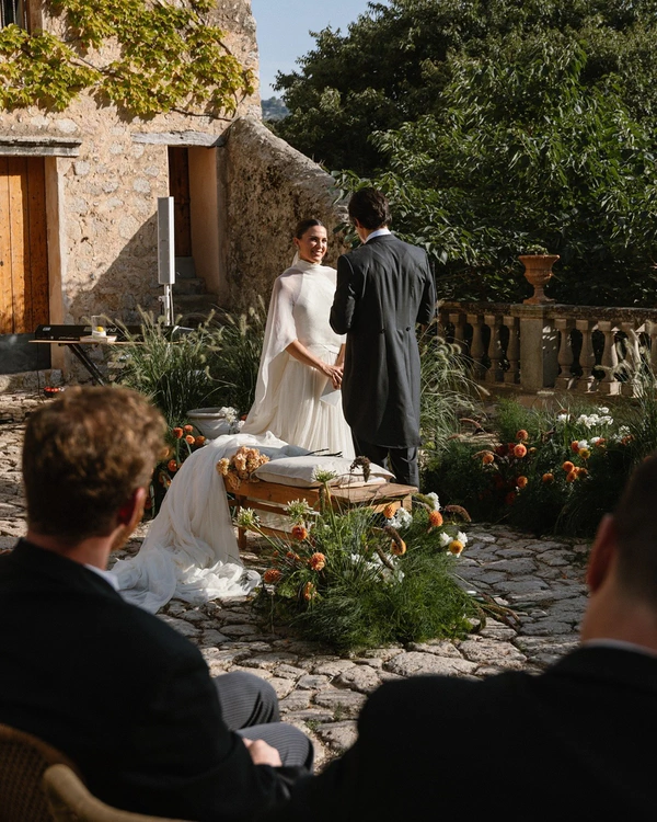 The Top Wedding Photography Trends for 2025 According to Pinterest