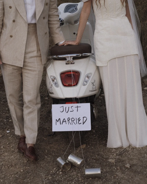 An Artistic Wedding Amongst a Breathtaking Quarry in Mallorca