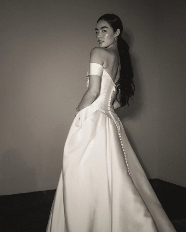<a href="https://www.instagram.com/jennyyoonyc/">Jenny Yoo</a>