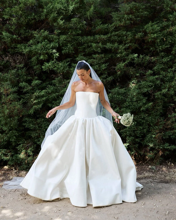 <a href="https://www.instagram.com/mandywood.studio/p/DVsoPNXkzLI/" target="_blank">Mandy Wood Studio</a>