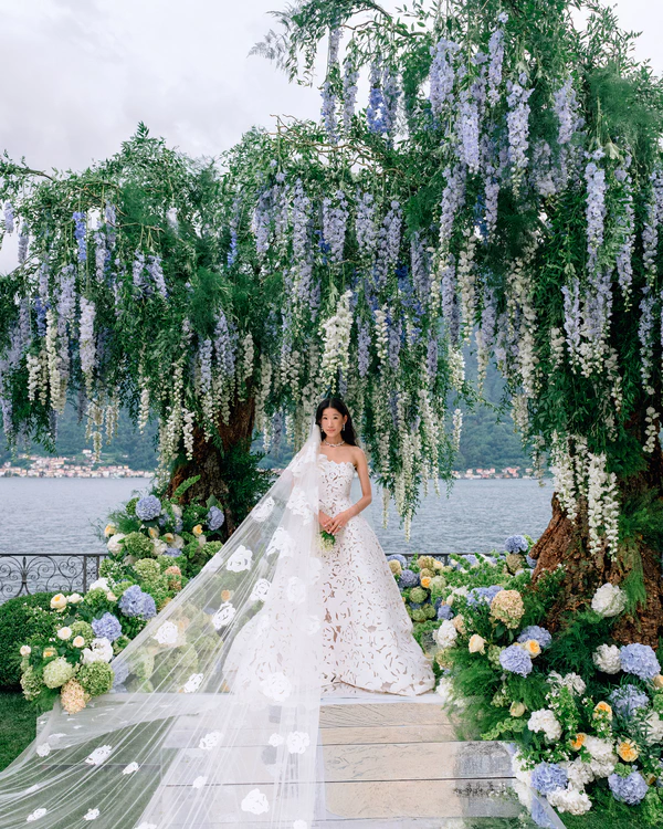 Behind the Design: How Celebrity Florist Larry Walshe Created Becca Bloom’s Viral Lake Como Wedding — photo 2