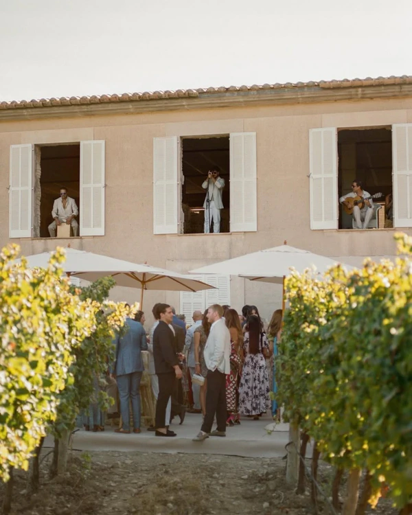 The Wedding Band Guide: 18 Live Music Styles to Set the Tone for Your Big Day