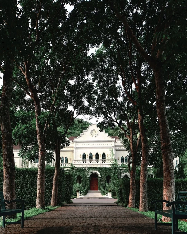 Where the It-Girls Are Staying Next: The Hottest Hotels Around the World