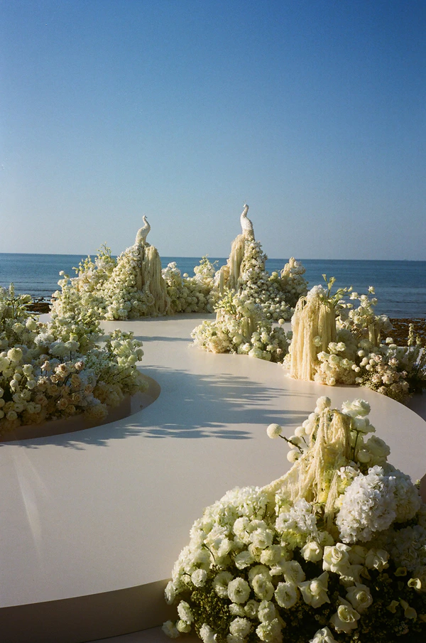 A Sculptural Floral Fantasy at This Intimate Black-Tie Wedding in Phuket