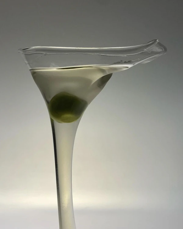 20 Artisanal Glassware Ideas to Inspire Your Tablescape