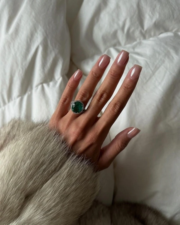 Color Your Love: The Ultimate Guide to Engagement Ring Gemstones