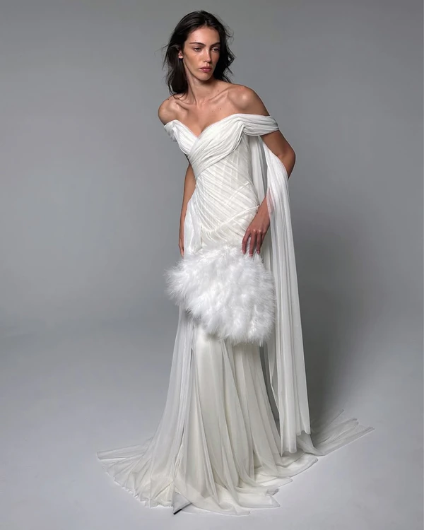 <a href="https://www.instagram.com/labayviktoria_atelier/p/DIrnma4t4K9/">Labay Viktoria</a>