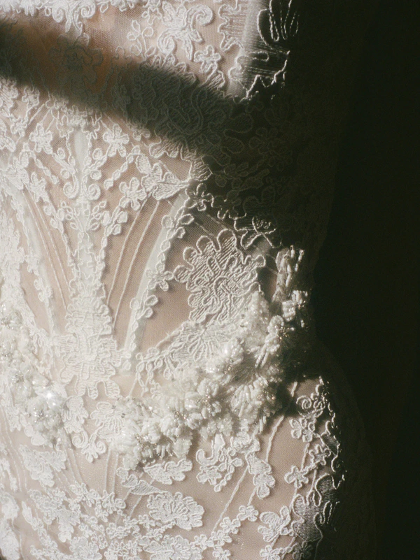 A Dreamlike Siren-Inspired Wedding With Oceanic Details in California