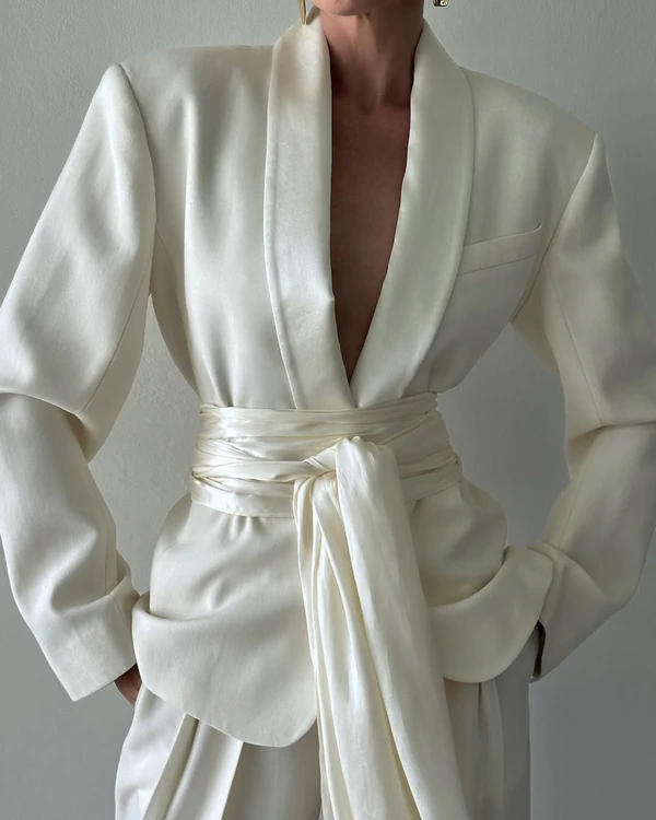 10 Ways to Style-Up Your Wedding Dress from Ceremony to Reception