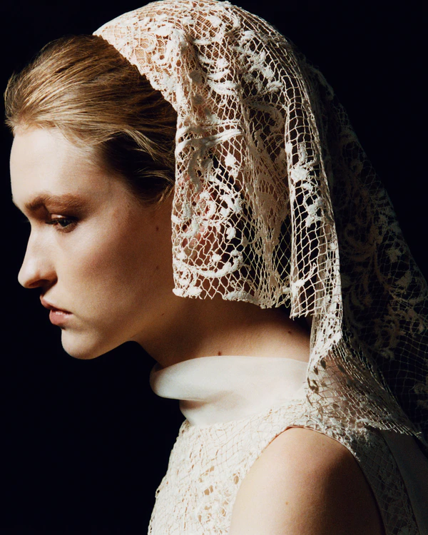 45 Chic New Season Lace Bridal Dresses — photo 2