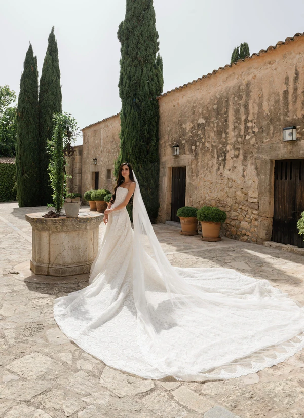 Entrepreneur Eva Garzón’s Elegant Mallorca Wedding in a Breathtaking Open-Air Cathedral