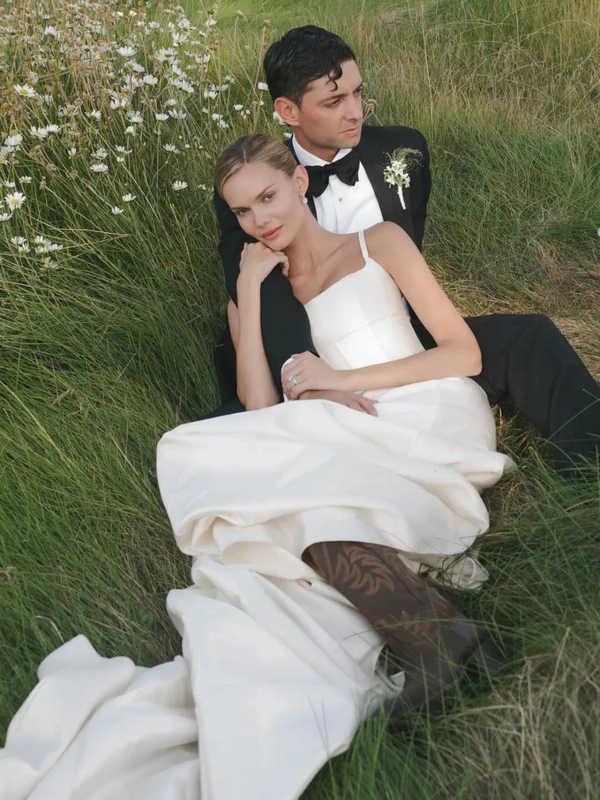 <a href="https://www.instagram.com/ashleysmithevents/">Ashley Smith Events</a>, Photography: <a href="https://www.instagram.com/p/DeC3r0GiAih/?img_index=3">Jack Henry</a>