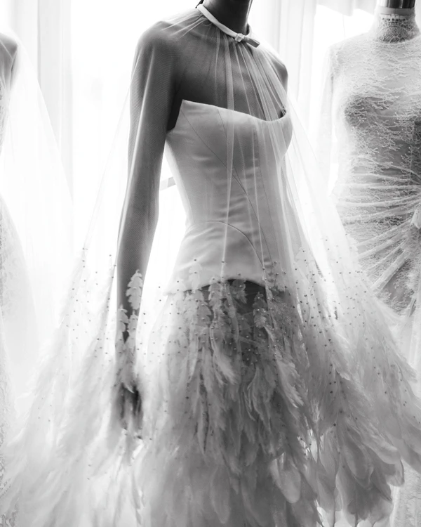 20 Textural Bridal Dresses We're Crushing On