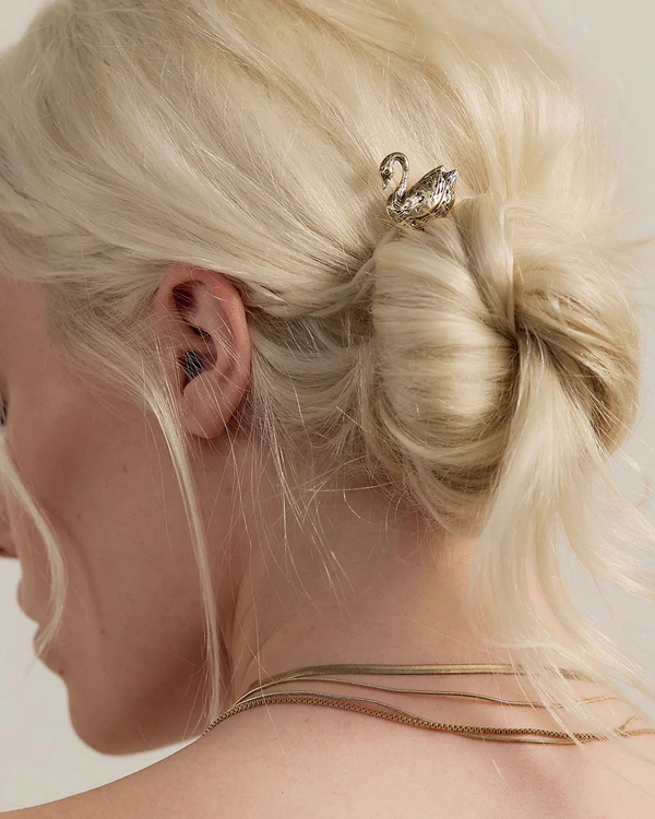 <a href="https://www.freepeople.com/shop/novelty-animal-hair-pin/?color=070&amp;searchparams=q%3Dhair%2520pin">FREE PEOPLE Novelty Animal Hair Pin</a>, $18