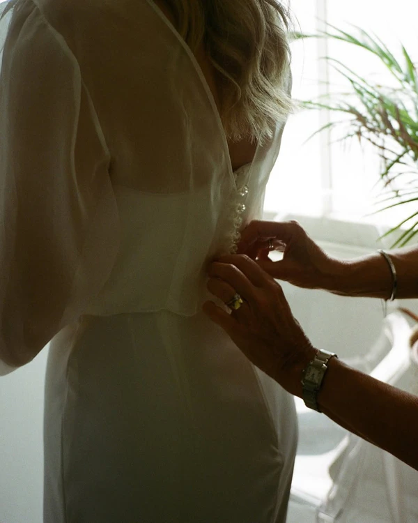 The Do’s and Dont's of Getting Ready Photos