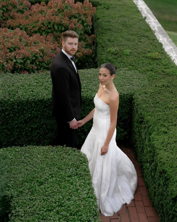 Mastering Your Wedding Photos: 5 Experts Share the Biggest Photo Fails to Avoid