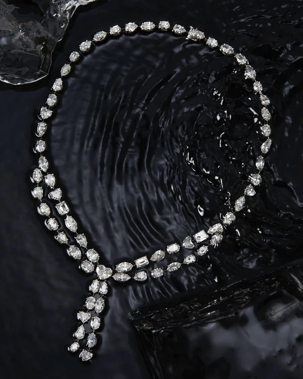 <a href="https://www.instagram.com/sgfinejewelry/p/DFqV-SfRwp8/?hl=en">Stephanie Gottlieb</a>