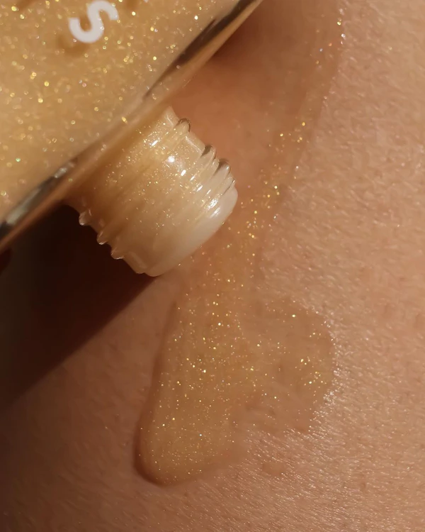 Top Body Shimmers for a Stunning Summer Glow — photo 2