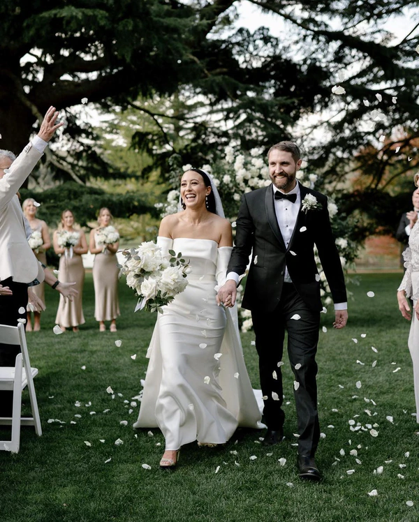 Timeless Elegance and Modern Flair: Charming Bendooley Estate Wedding — photo 1