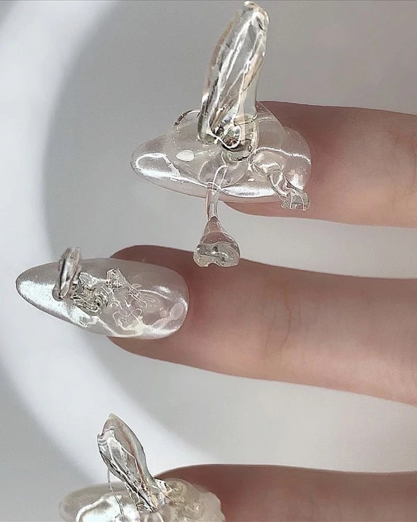 Chic Bridal Nail Inspiration