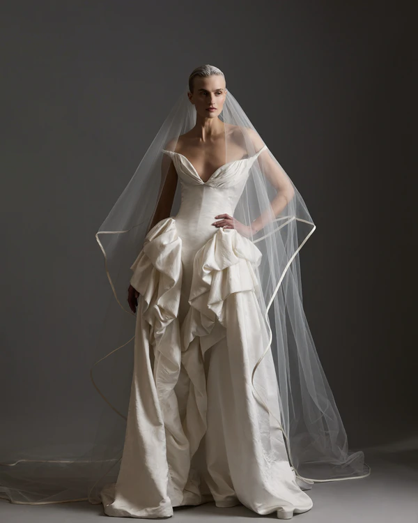 <a href="https://www.instagram.com/houseofgilles/">House of Gilles</a>, Photography: <a href="https://www.instagram.com/ruvenafanador/">Ruven Afanador</a>