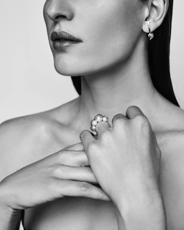 15 Fancy Pearl Jewelry for Modern Brides