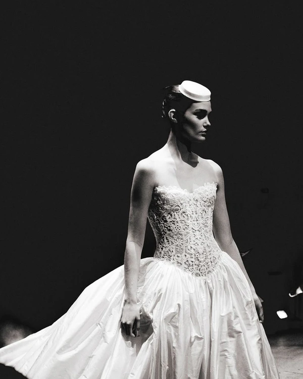 Pillbox Hats Are Back, and They’re the Bridal Accessory of the Moment — photo 1