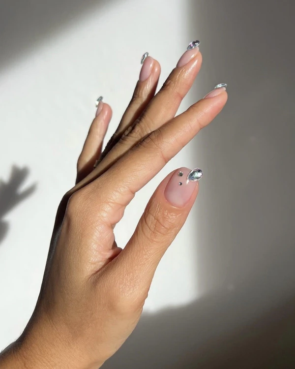 25 Show-Stopping Nail Design Ideas for New Year’s Eve 2025
